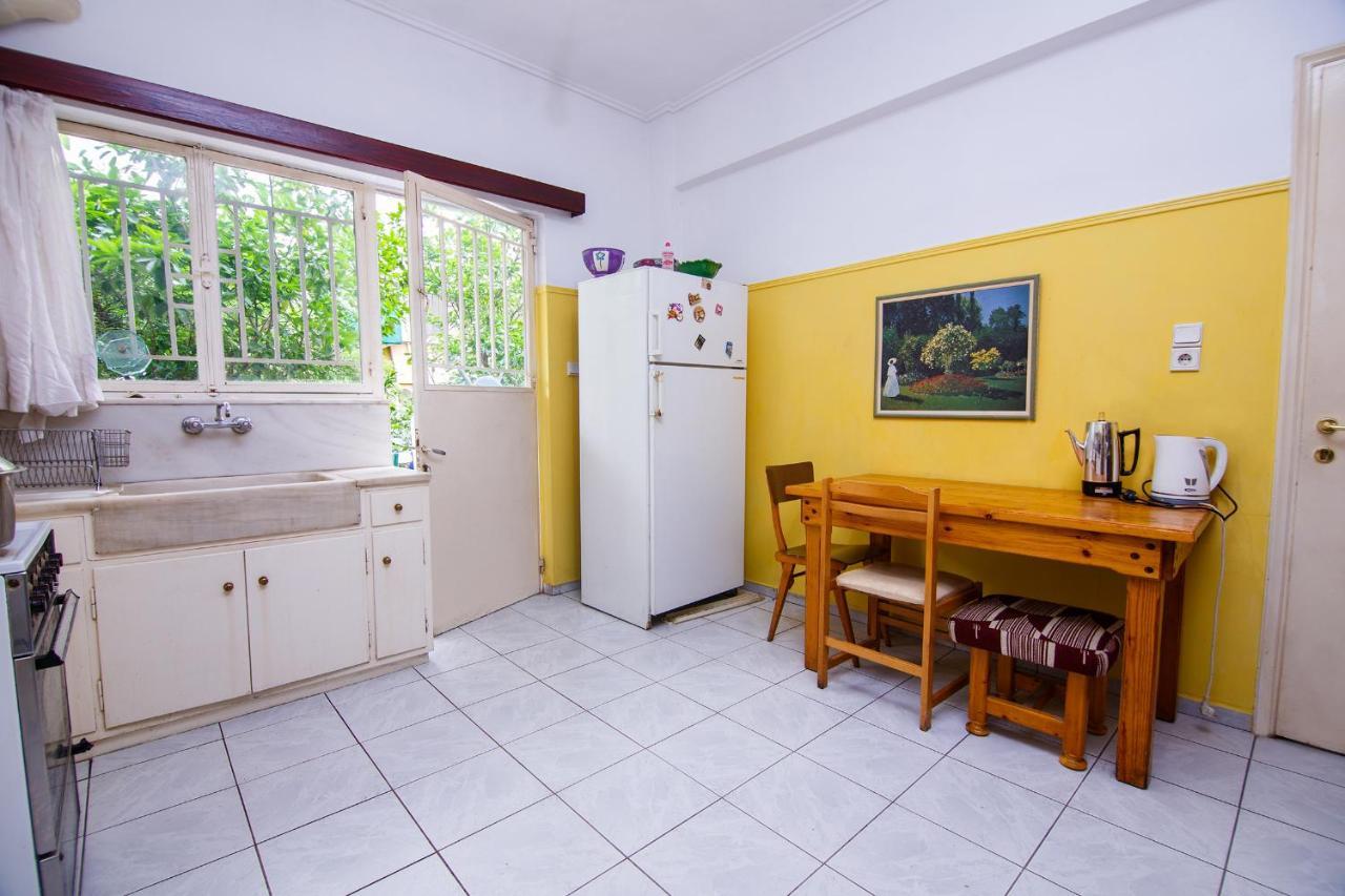 Birbili Youth Guest House Atenas Exterior foto